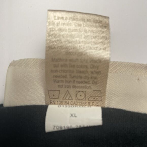 M&C Sportswear Black Long Sleeve Red Metallic Cardinal Women's Sz. XL - Picture 5 of 10